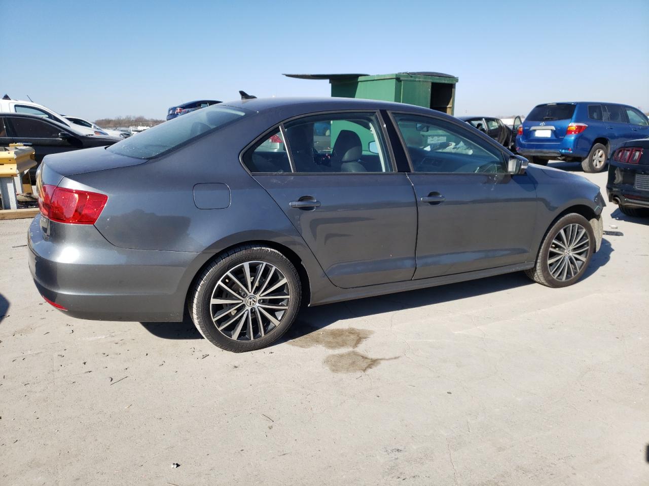 Image 3 of 2011 VOLKSWAGEN JETTA SE 2011 with VIN 3VWDZ7AJ2BM372198