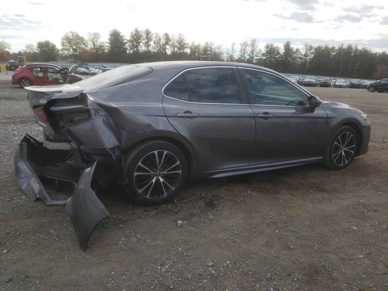 Obraz 3 z 2018 TOYOTA CAMRY L 2018 z VIN 4T1B11HK8JU055044