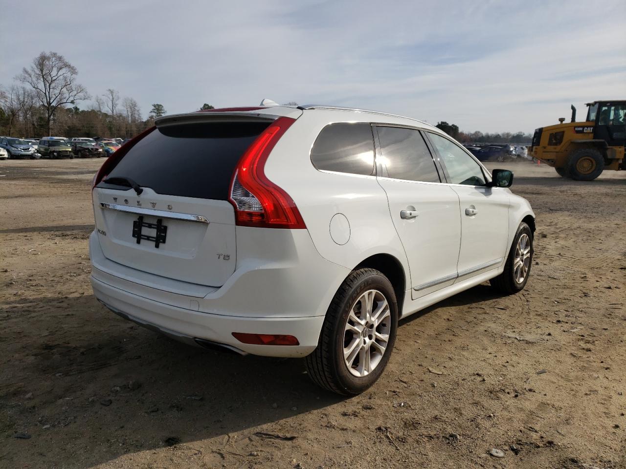 Image 3 of 2016 VOLVO XC60 T5 PREMIER 2016 with VIN YV440MDK4G2783341