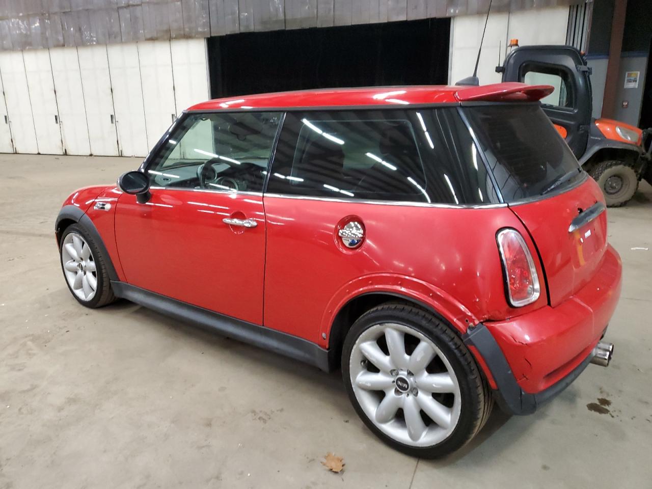 Image 2 of 2005 MINI COOPER S 2005 with VIN WMWRE33415TD96325
