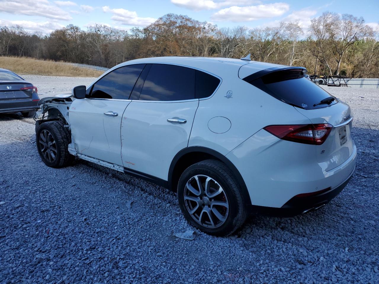 Obraz 2 z 2018 MASERATI LEVANTE  2018 z VIN ZN661XUA8JX270510