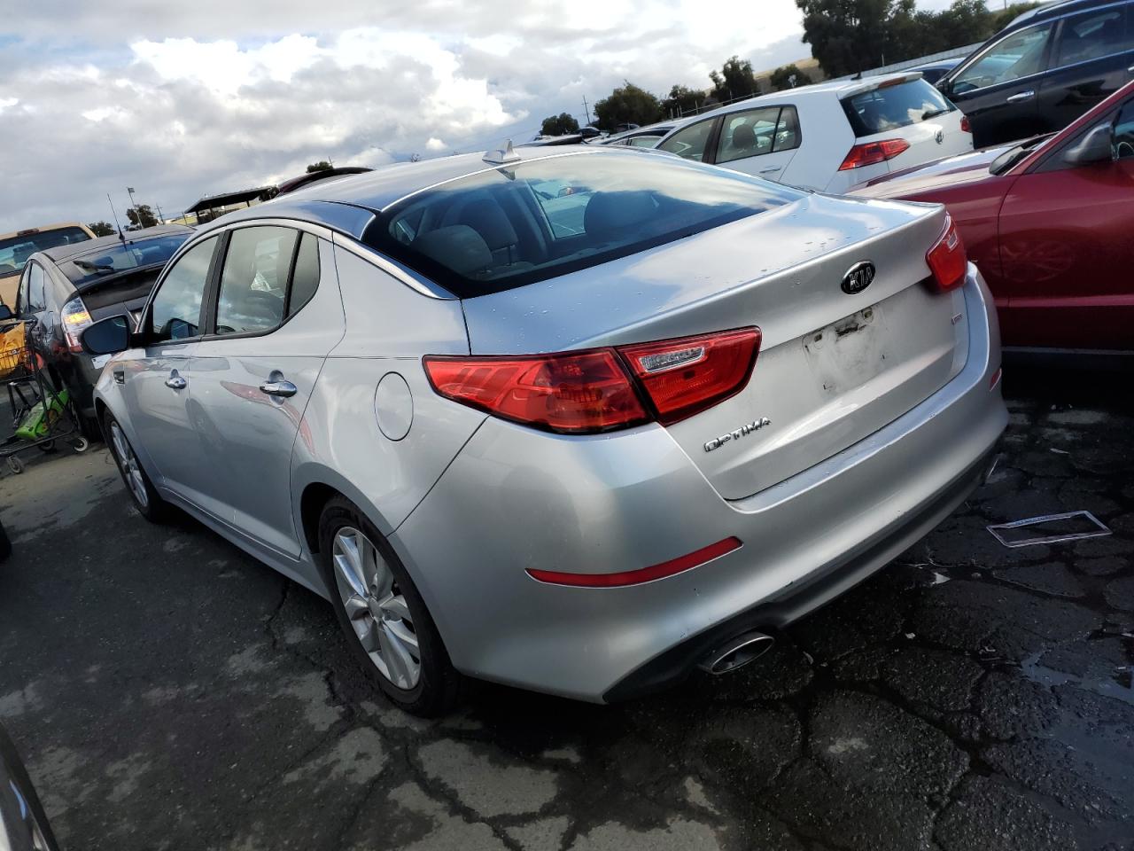 Image 2 of 2015 KIA OPTIMA LX 2015 with VIN 5XXGM4A71FG419732
