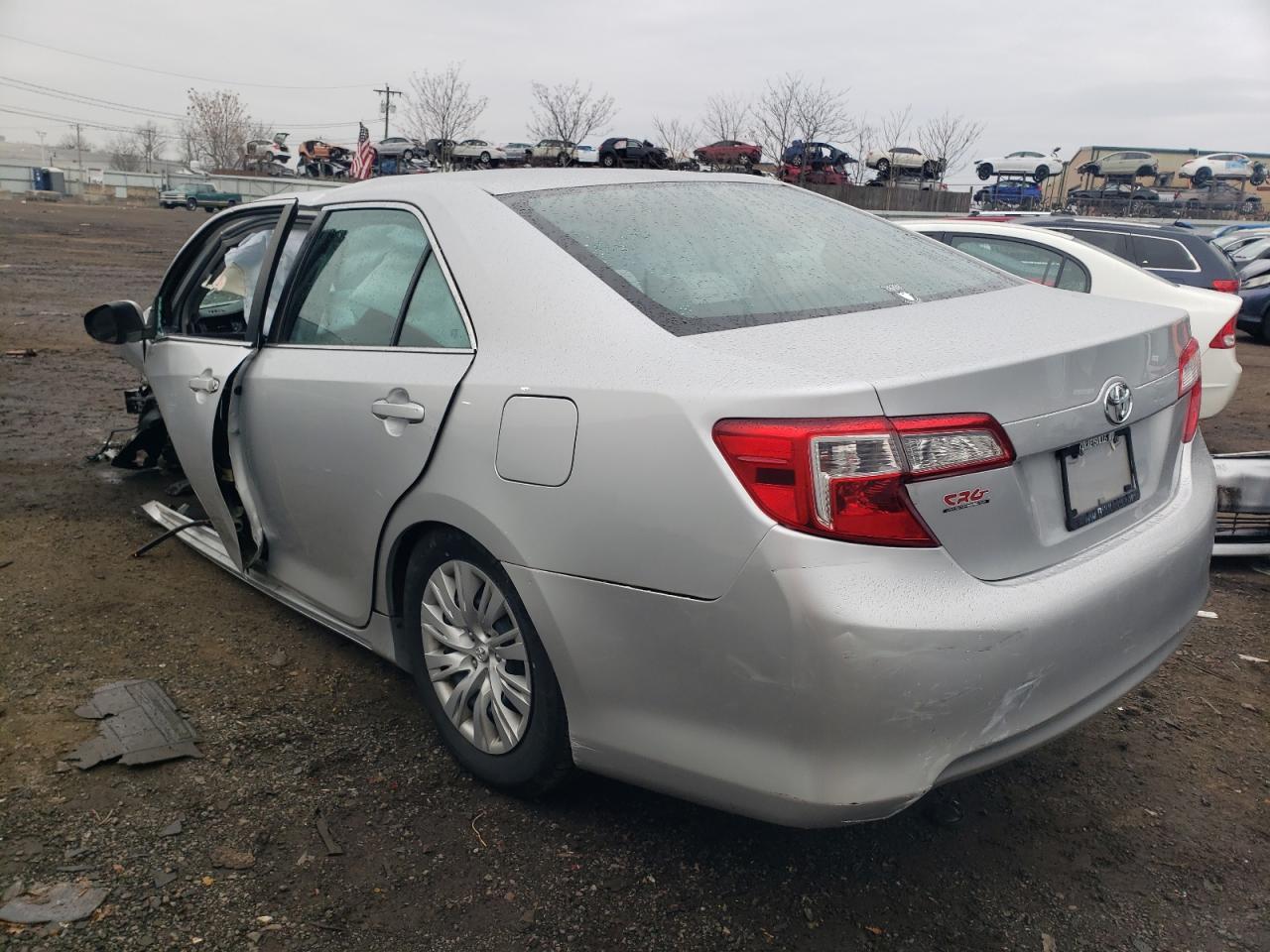 Obraz 2 z 2013 TOYOTA CAMRY L 2013 z VIN 4T4BF1FK1DR330736