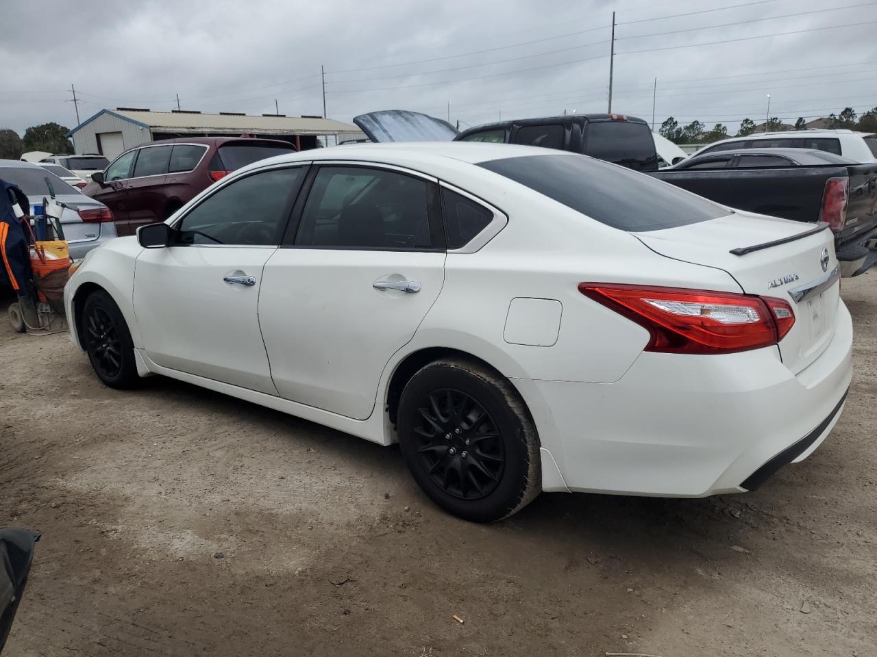Image 2 of 2016 NISSAN ALTIMA 2.5 2016 with VIN 1N4AL3AP9GC178321