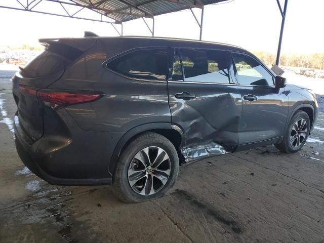 Obraz 3 z 2021 TOYOTA HIGHLANDER XLE 2021 z VIN 5TDGZRAH8MS078347