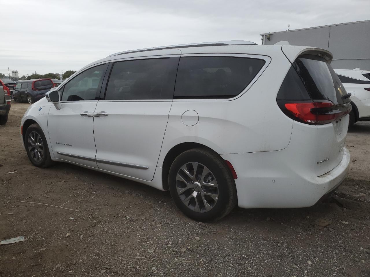 Obraz 2 z 2021 CHRYSLER PACIFICA HYBRID PINNACLE 2021 z VIN 2C4RC1N73MR536284
