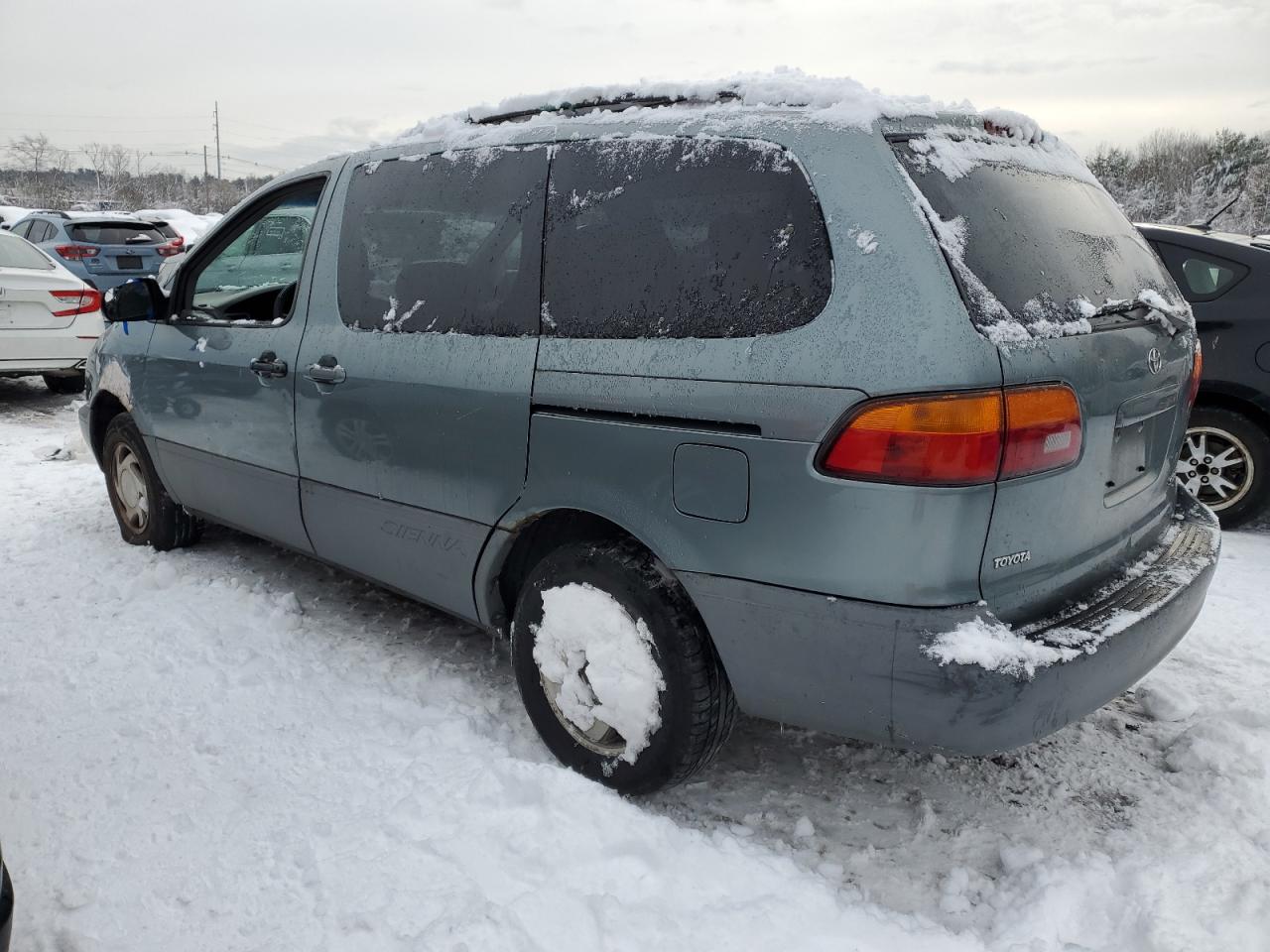 Изображение 2 2000 TOYOTA SIENNA LE 2000 с VIN 4T3ZF13C6YU316561