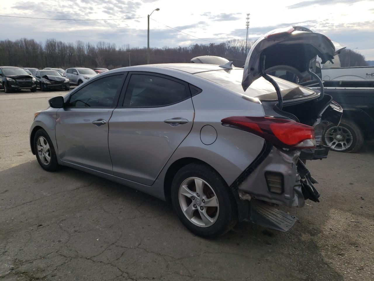 Изображение 2 2015 HYUNDAI ELANTRA SE 2015 с VIN 5NPDH4AE1FH618483