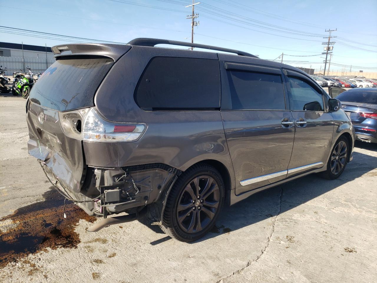 Изображение 3 2015 TOYOTA SIENNA SPORT 2015 с VIN 5TDXK3DC7FS602611