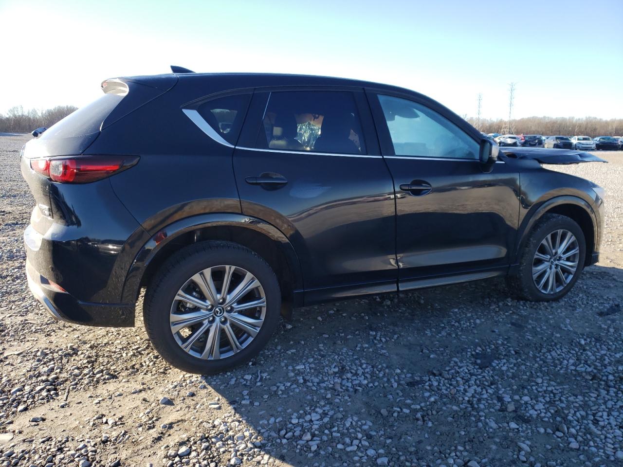 Obraz 3 z 2024 MAZDA CX-5 SIGNATURE 2024 z VIN JM3KFBXY4R0350069