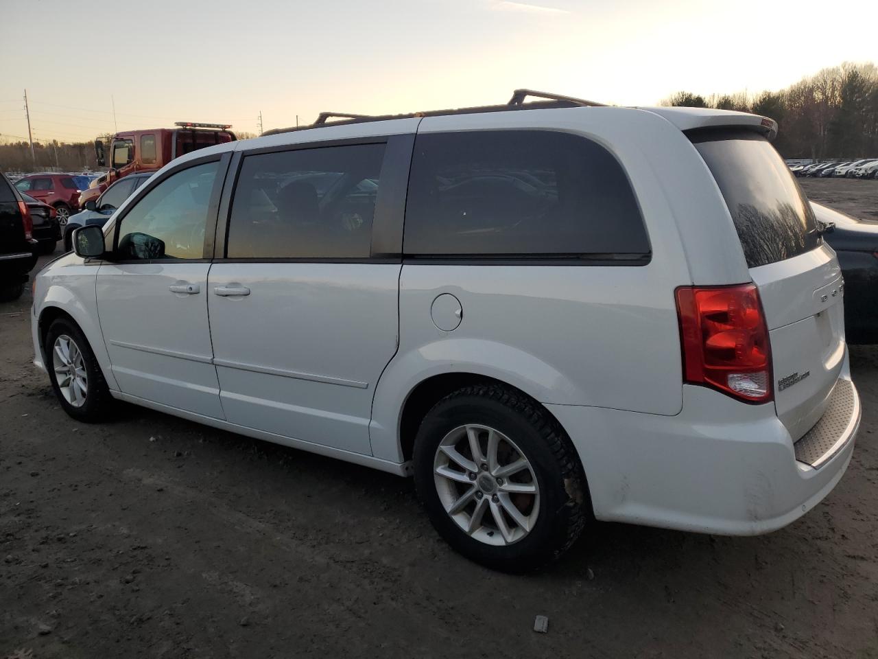 Изображение 2 2016 DODGE GRAND CARAVAN SXT 2016 с VIN 2C4RDGCG7GR327847