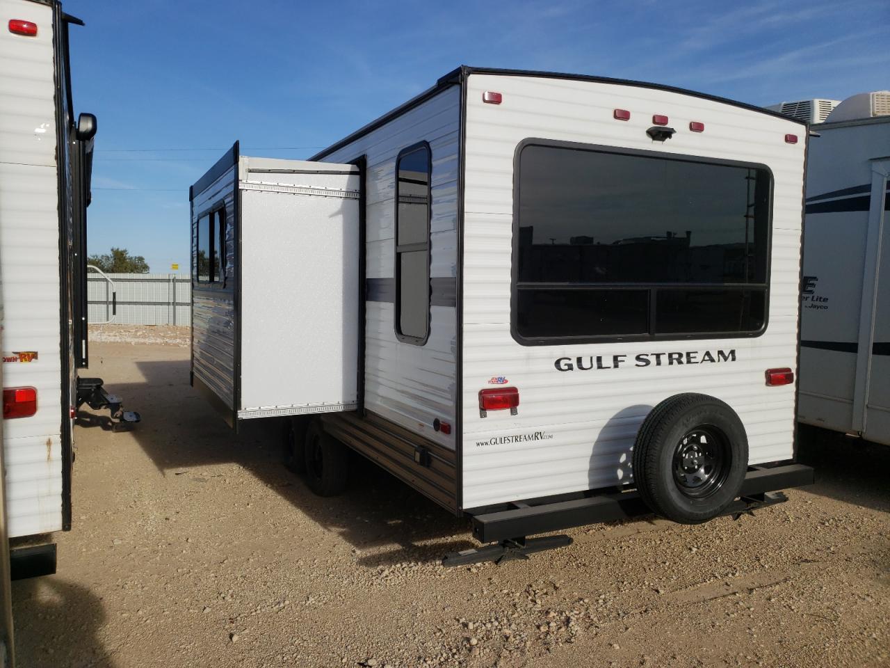 Image 3 of 2022 GULF STREAM 5TH WHEEL 2022 with VIN 1NL1G2925NG010144