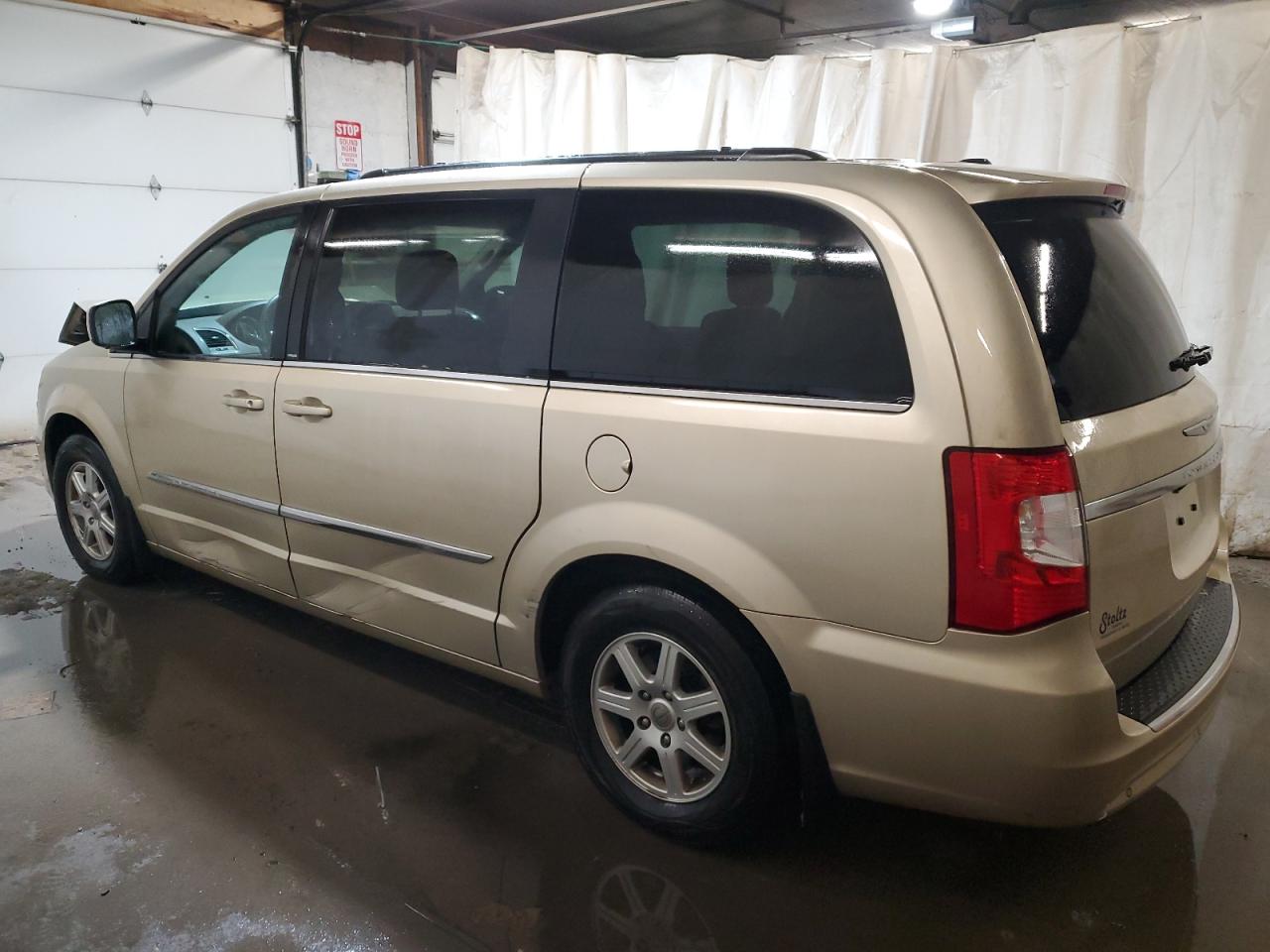 Изображение 2 2011 CHRYSLER TOWN & COUNTRY TOURING 2011 с VIN 2A4RR5DG7BR698157