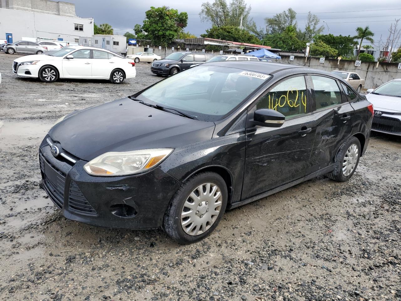 Image 1 of 2013 FORD FOCUS SE 2013 with VIN 1FADP3F2XDL155897