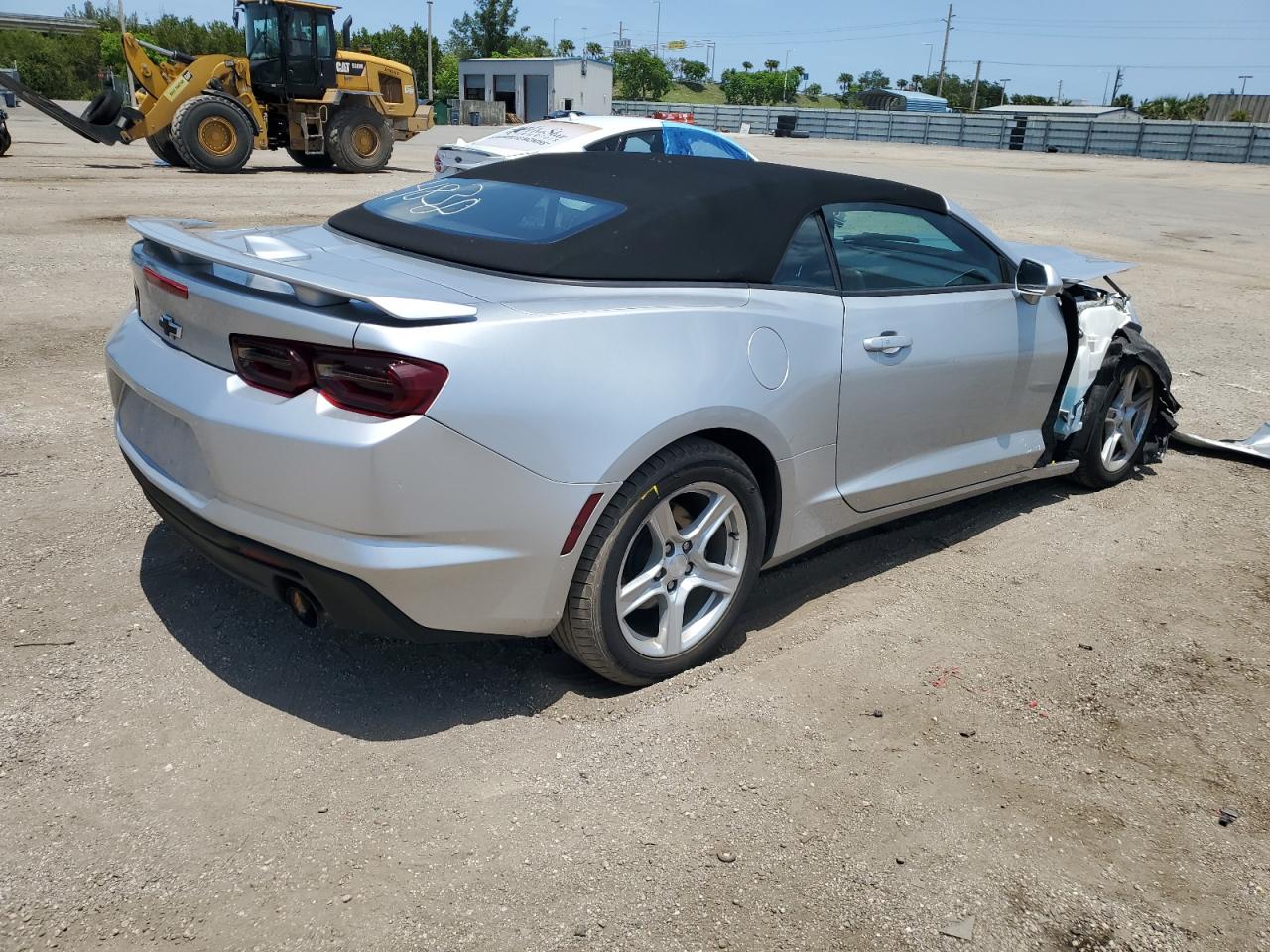 Изображение 3 2019 CHEVROLET CAMARO LS 2019 с VIN 1G1FB3DSXK0124838