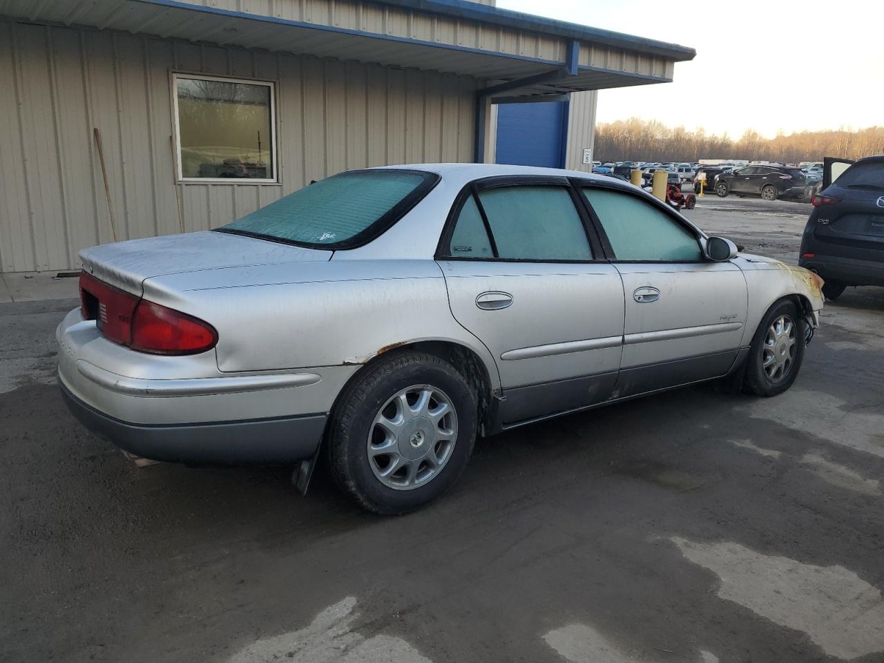 Obraz 3 z 2001 BUICK REGAL GS 2001 z VIN 2G4WF551211142357