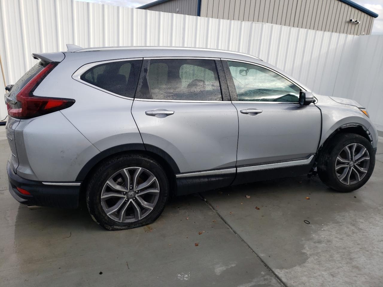 Image 3 of 2022 HONDA CR-V TOURING 2022 with VIN 7FARW2H9XNE014649