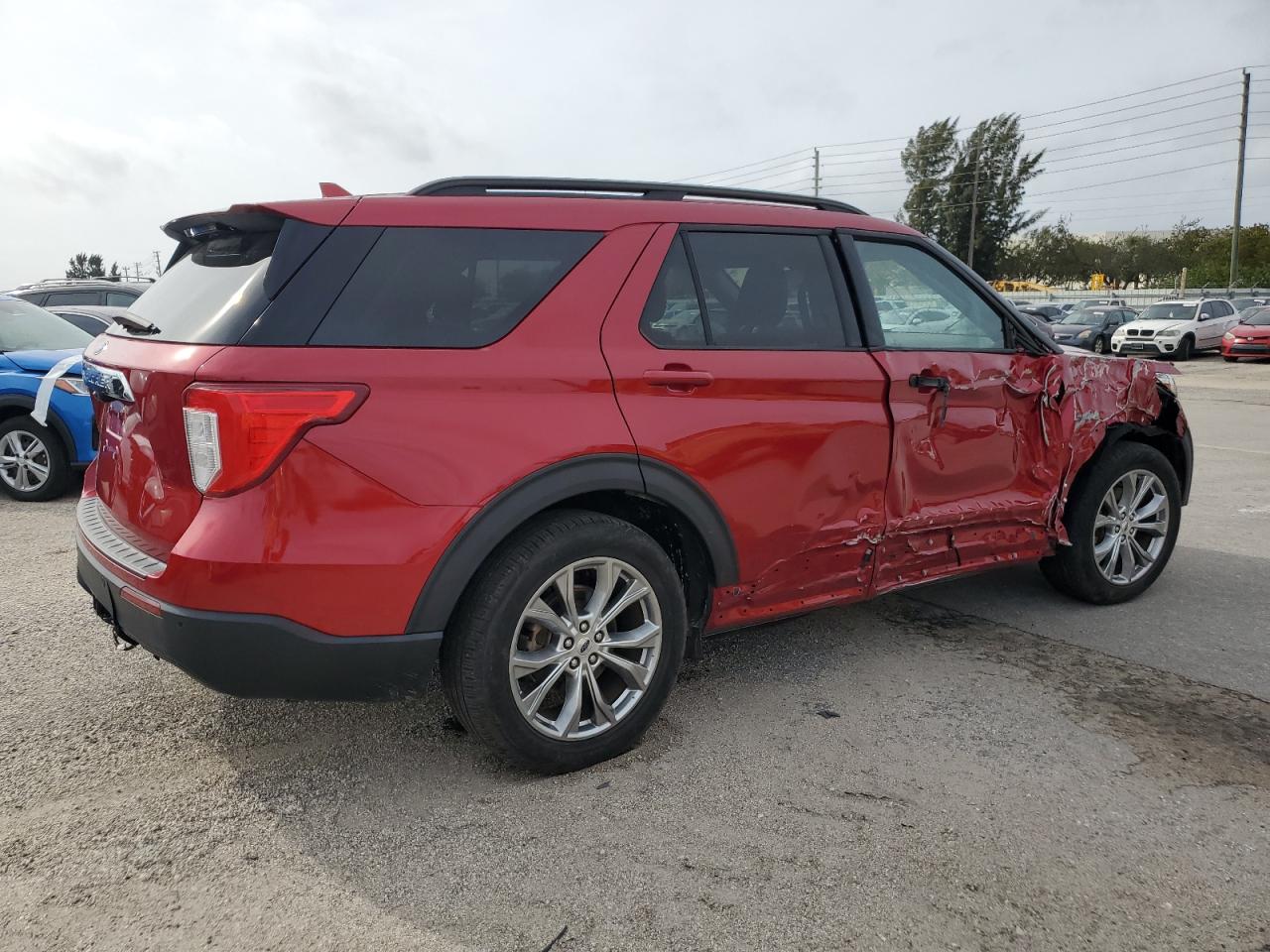 Image 3 of 2020 FORD EXPLORER XLT 2020 with VIN 1FMSK7DH6LGC75455
