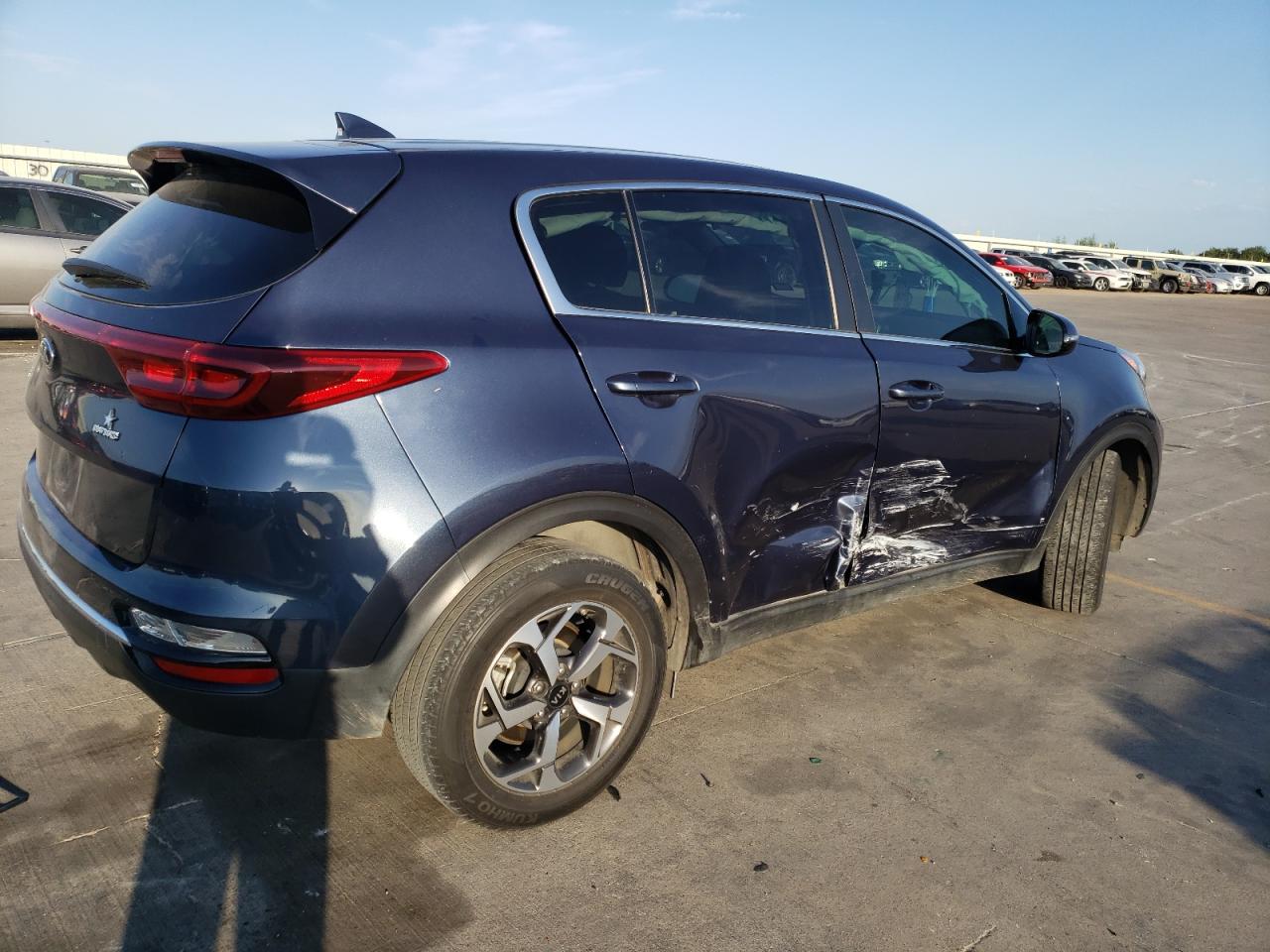 Image 3 of Kia Sportage Lx 2021 with VIN KNDPM3AC4M7880825