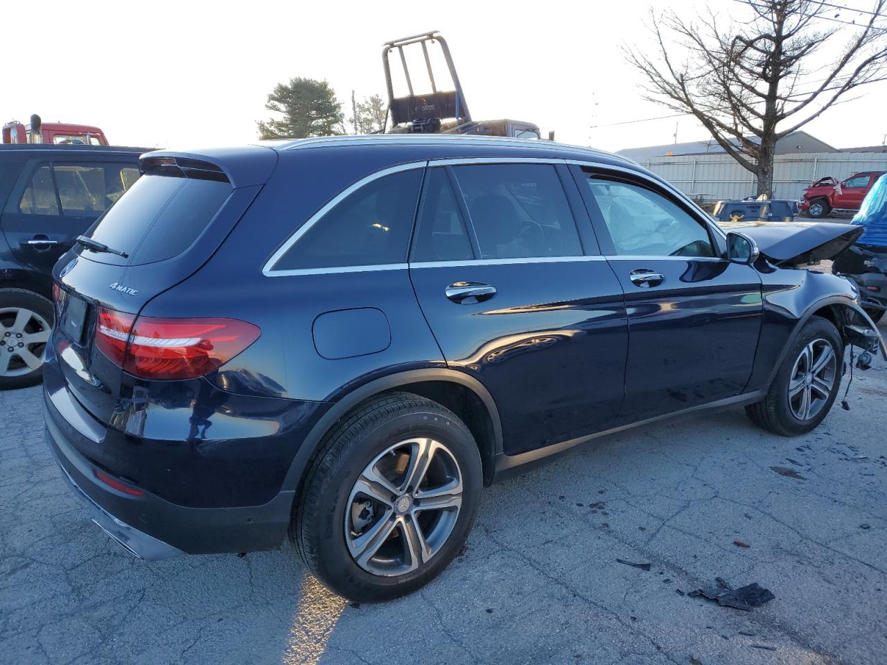 Image 3 of 2016 MERCEDES-BENZ GLC 300 4MATIC 2016 with VIN WDC0G4KBXGF067644