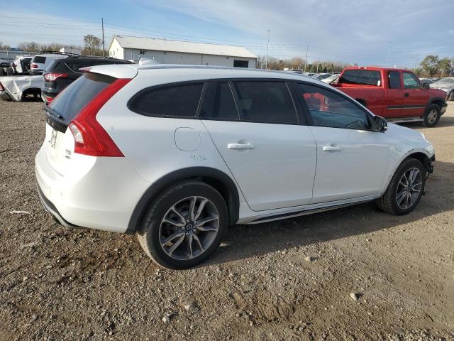 Изображение 3 2015 VOLVO V60 CROSS COUNTRY PLATINUM 2015 с VIN YV4612HM3F1000987