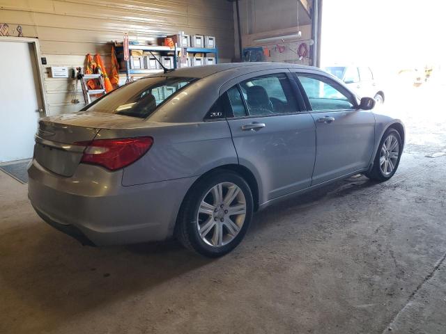 Изображение 3 2013 CHRYSLER 200 LX 2013 с VIN 1C3CCBAB8DN761565