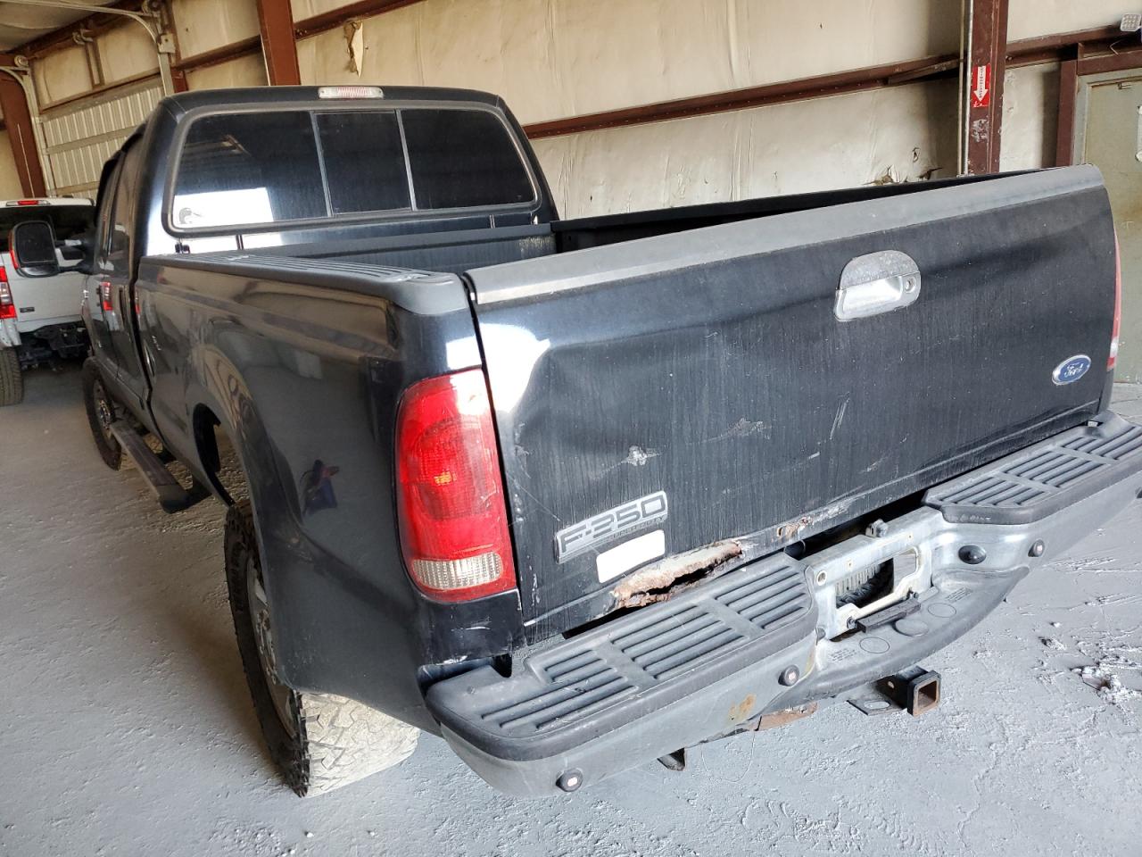 Image 2 of 2006 FORD F350 SRW SUPER DUTY 2006 with VIN 1FTWW31P96ED21147