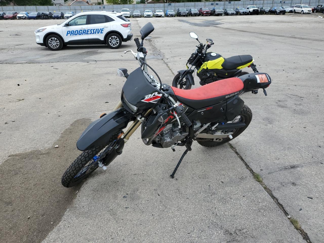 Obraz 2 z 2021 SUZUKI DR-Z400 SM 2021 z VIN JS1SK44A1M7101987