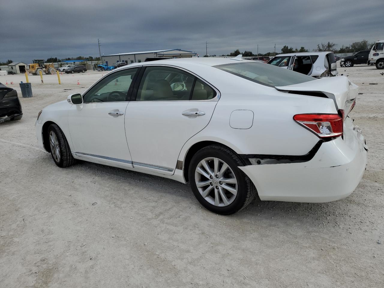 Image 2 of 2011 LEXUS ES 350 2011 with VIN JTHBK1EGXB2444541