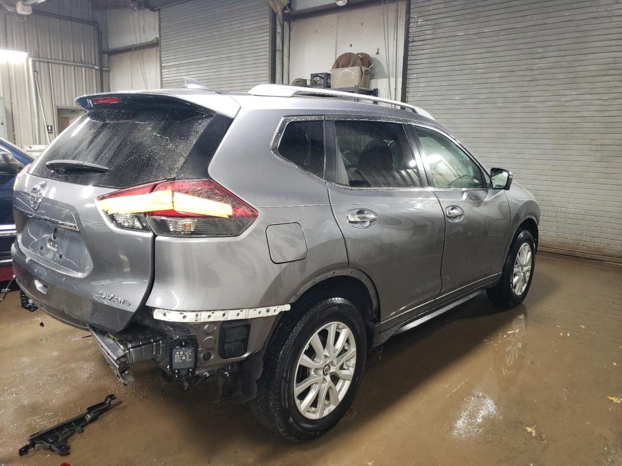 Image 3 of 2018 NISSAN ROGUE S 2018 with VIN KNMAT2MV3JP573996
