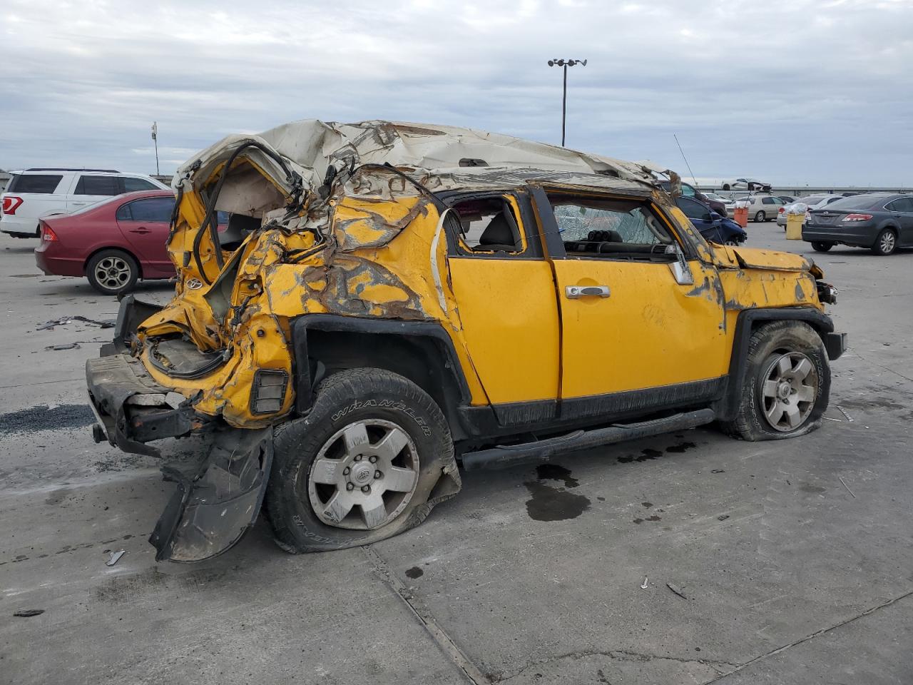 Изображение 3 2007 TOYOTA FJ CRUISER  2007 с VIN JTEZU11F070010246
