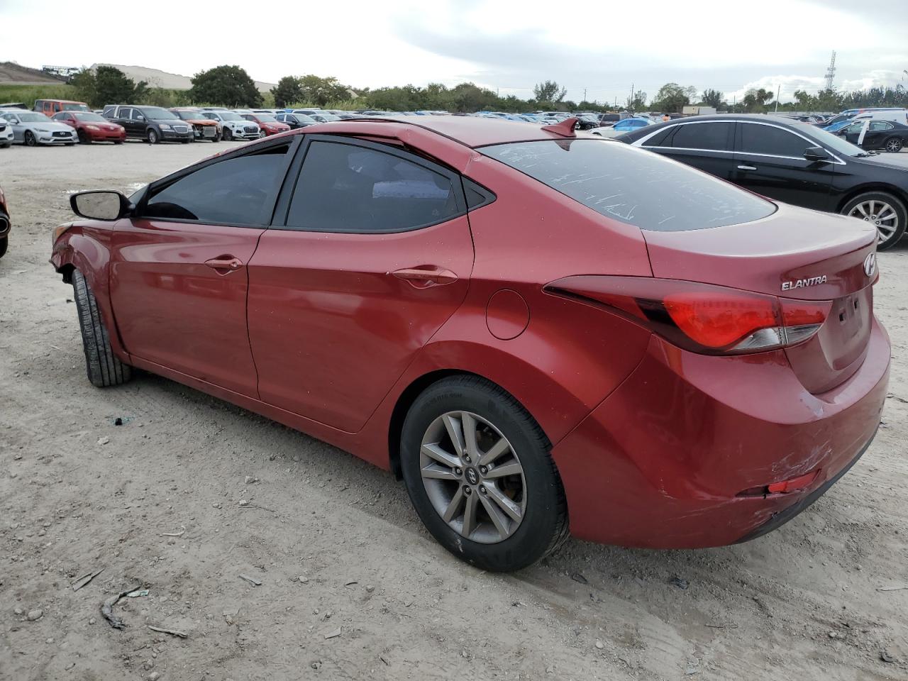 Image 2 of 2016 HYUNDAI ELANTRA SE 2016 with VIN 5NPDH4AE4GH752826