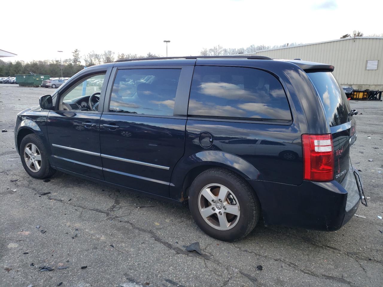 Image 2 of 2010 DODGE GRAND CARAVAN SXT 2010 with VIN 2D4RN5D19AR143452