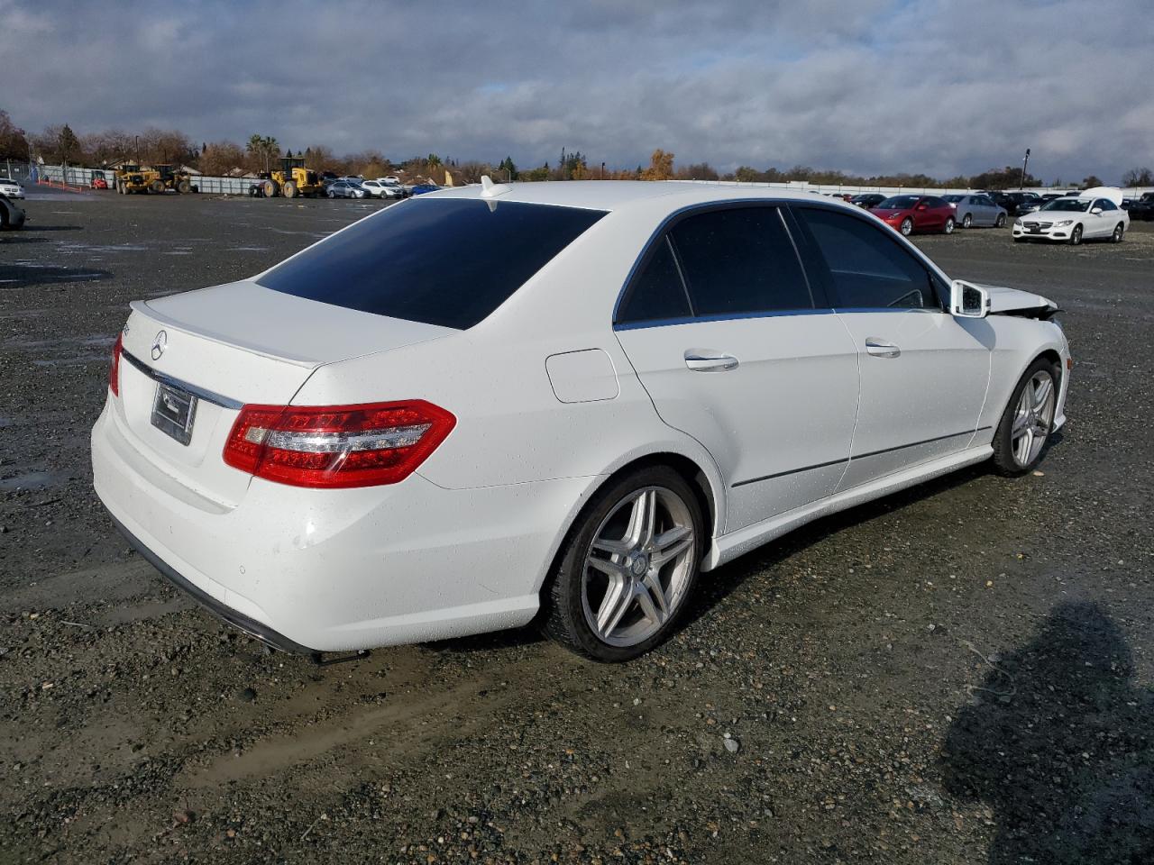 Obraz 3 z 2013 MERCEDES-BENZ E 350 2013 z VIN WDDHF5KB7DA692941