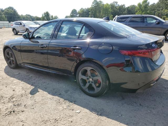 Image 2 of Alfa Romeo Giulia Q4 2017 with VIN ZARFAEDN3H7543510