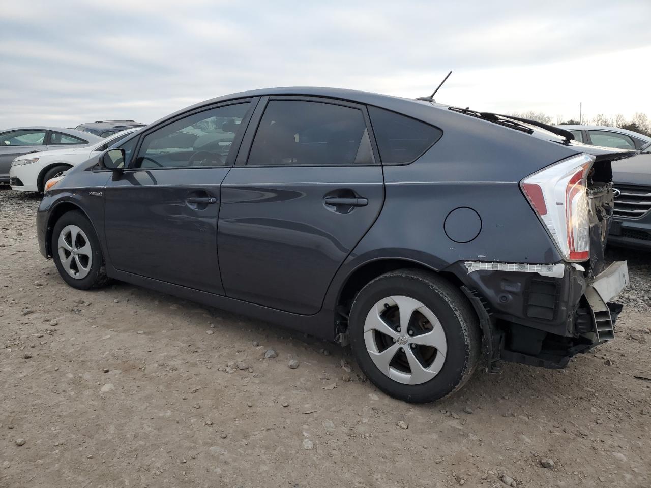 Изображение 2 2015 TOYOTA PRIUS  2015 с VIN JTDKN3DU2F1879612