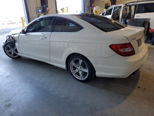 Image 2 of 2013 MERCEDES-BENZ C 250 2013 with VIN WDDGJ4HB9DF986677