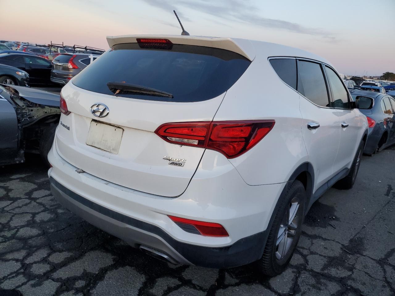 Изображение 3 2018 HYUNDAI SANTA FE SPORT  2018 с VIN 5NMZTDLB8JH077395