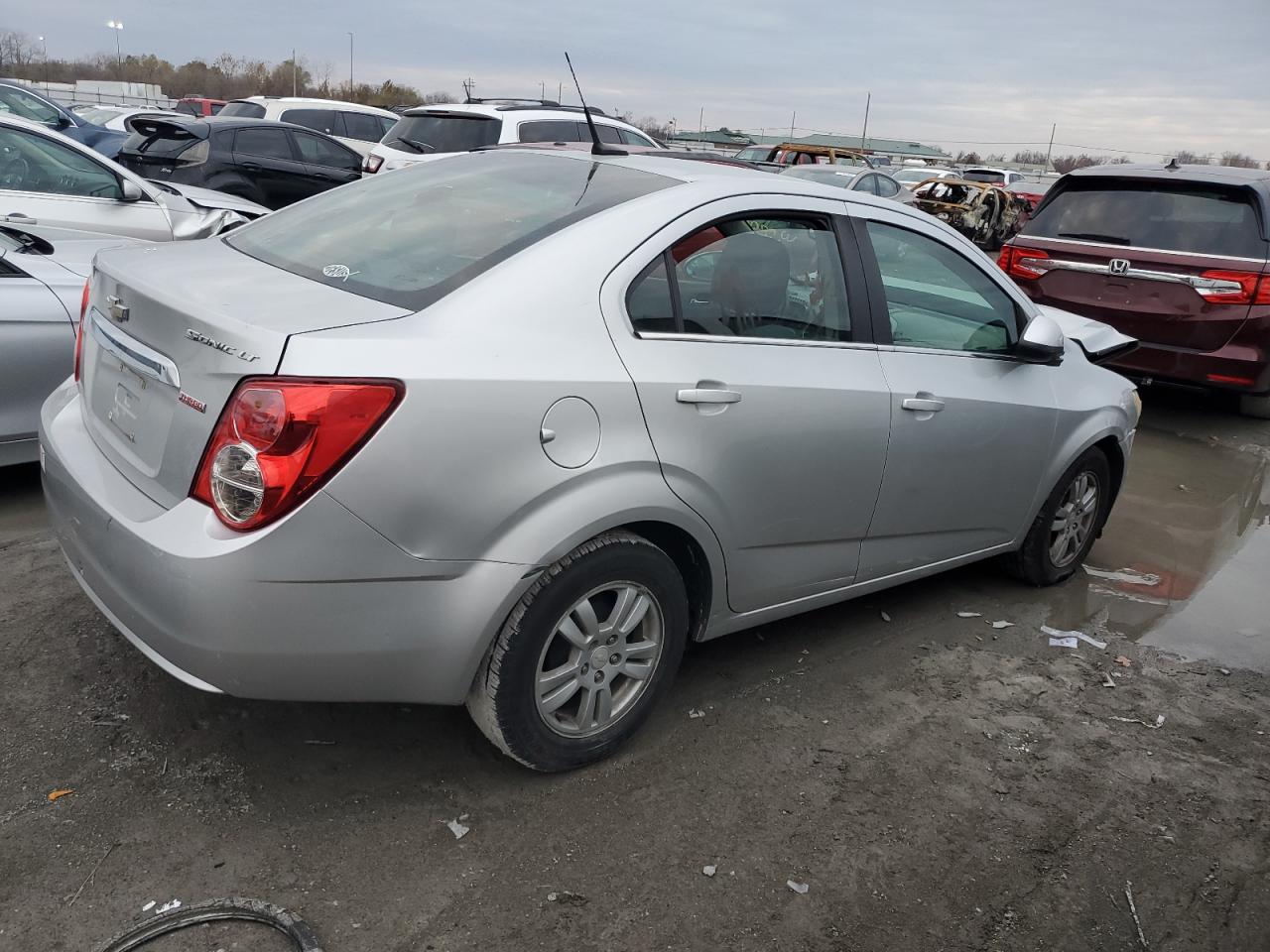 Image 3 of 2014 CHEVROLET SONIC LT 2014 with VIN 1G1JC5SB9E4242527