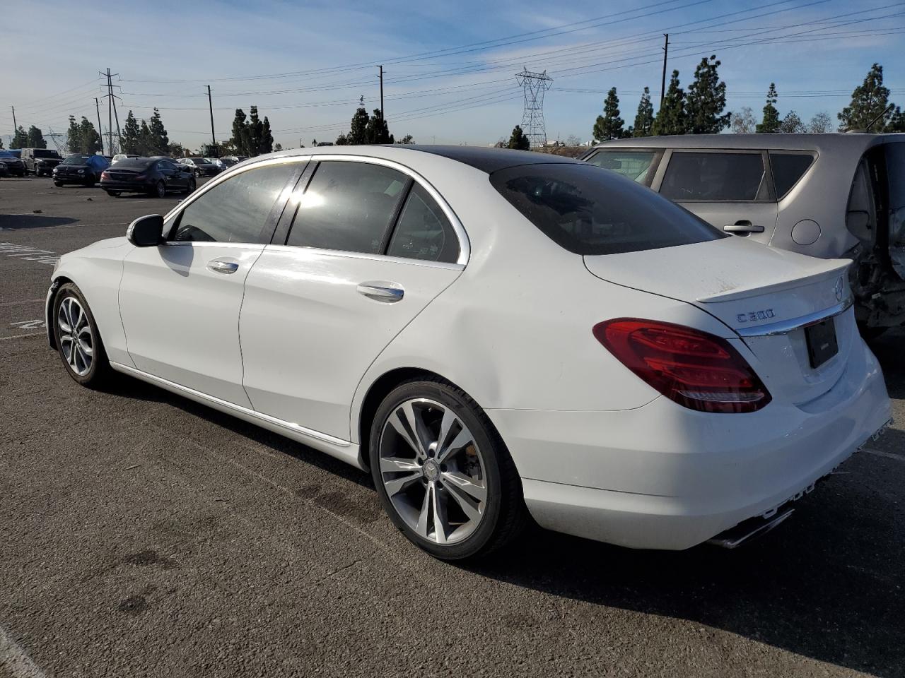 Изображение 2 2015 MERCEDES-BENZ C 300 2015 с VIN 55SWF4JB6FU070109