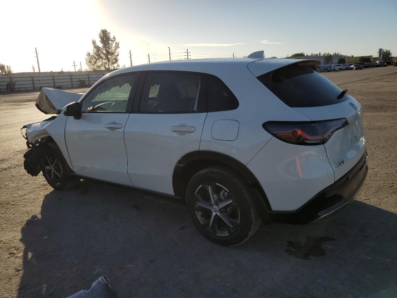 Изображение 2 2023 HONDA HR-V EXL 2023 с VIN 3CZRZ1H79PM716000