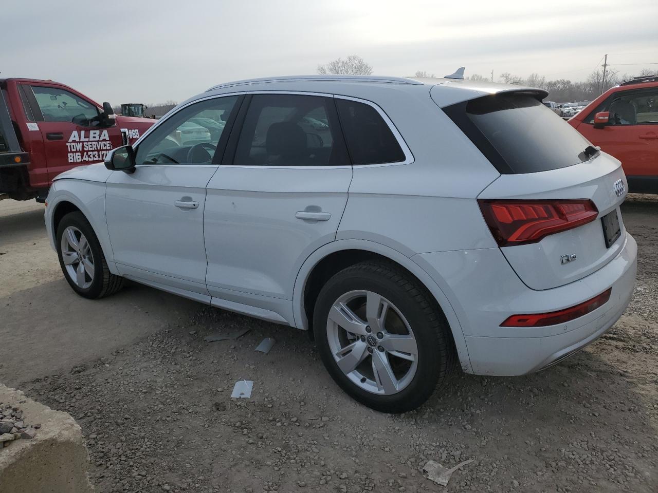 Obraz 2 z 2019 AUDI Q5 PREMIUM PLUS 2019 z VIN WA1BNAFY9K2103612