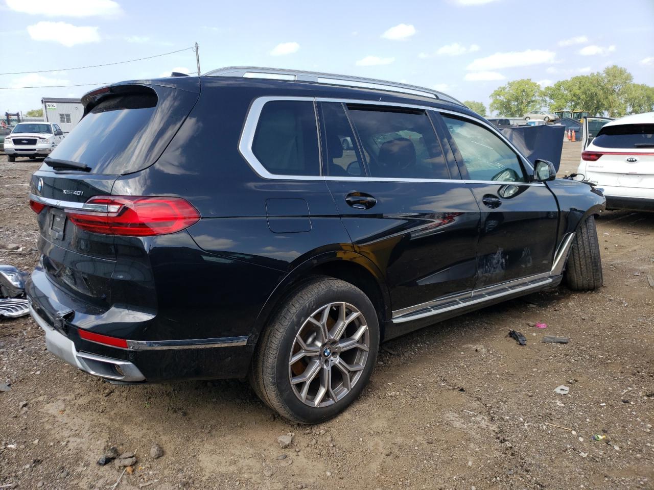 Image 3 of 2021 BMW X7 XDRIVE40I 2021 with VIN 5UXCW2C00M9F05784