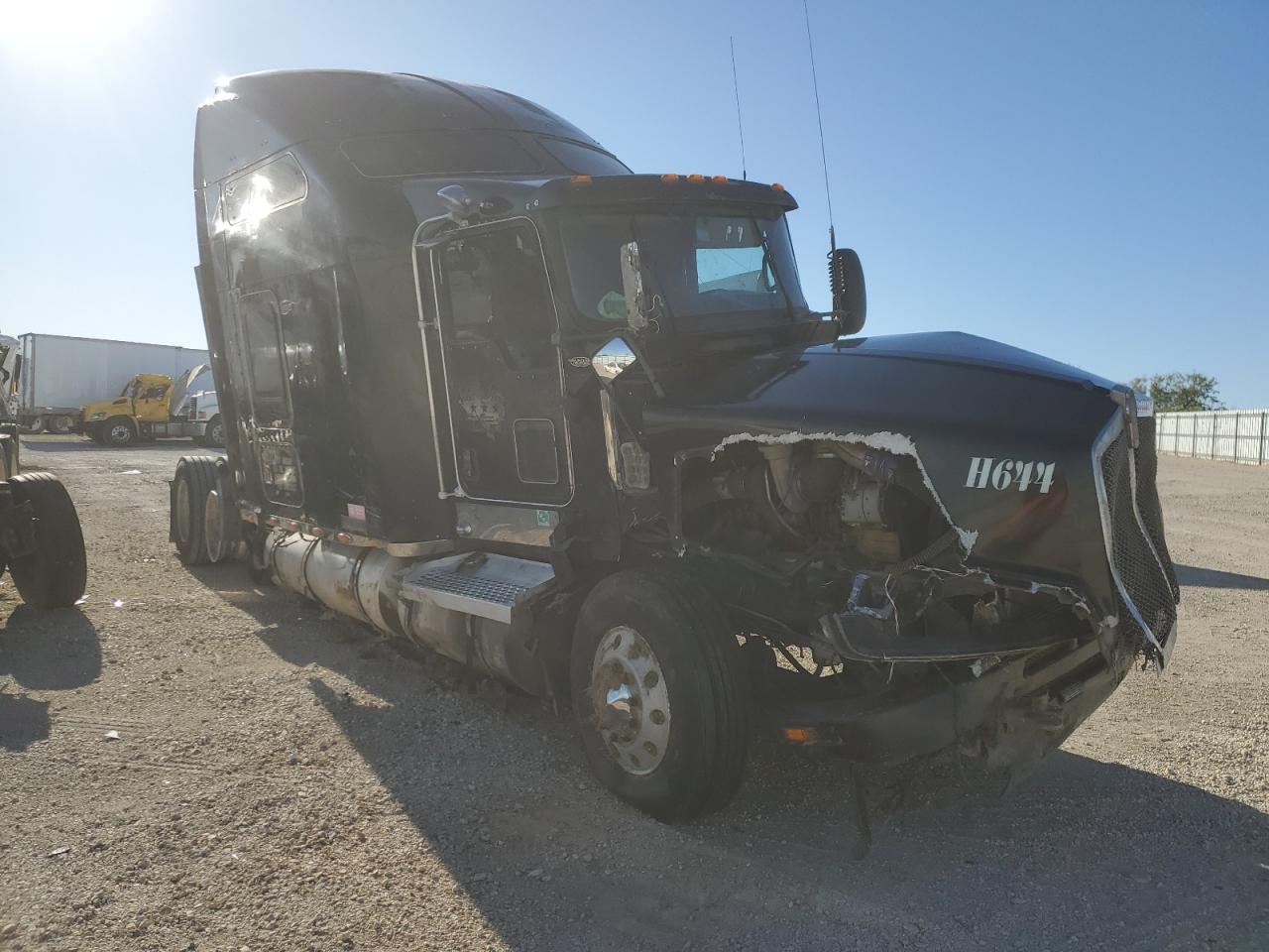 Image 1 of 2007 KENWORTH CONSTRUCTION T600 2007 with VIN 1XKADB9X87J174217