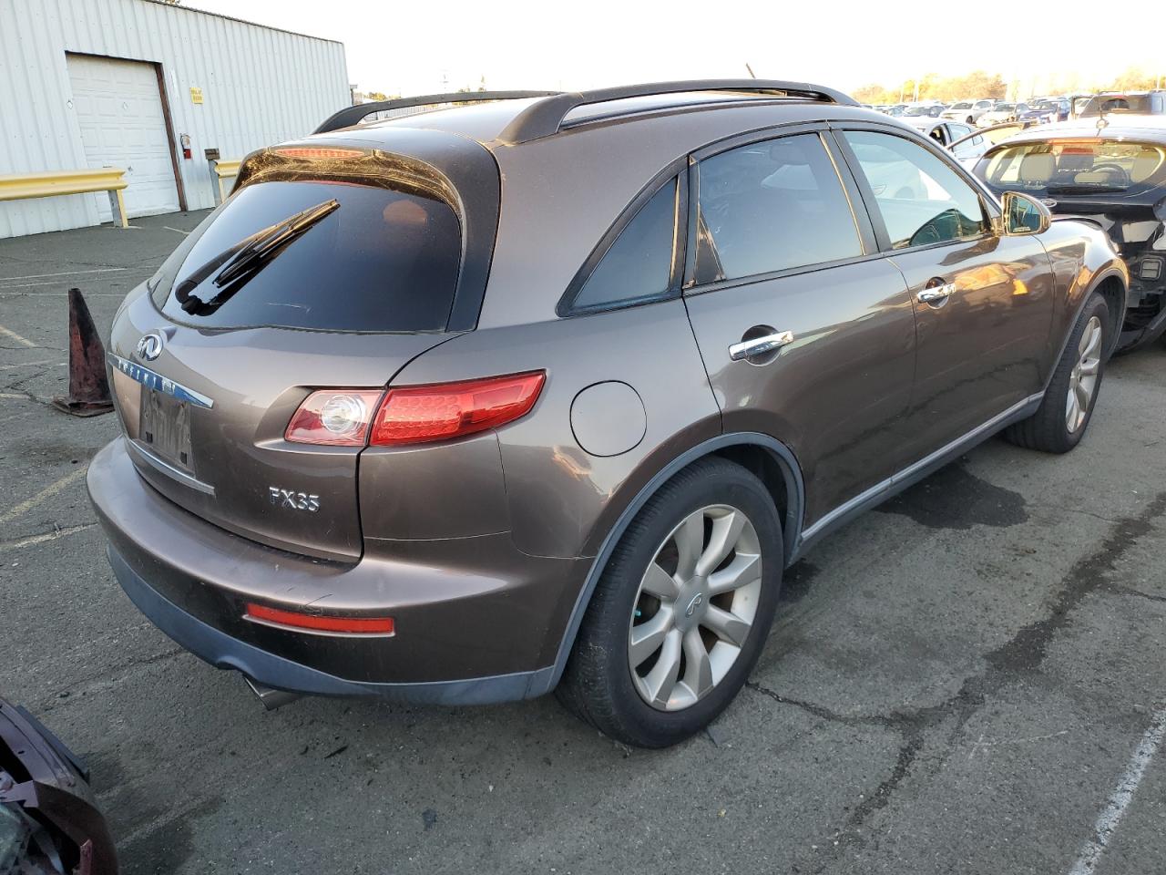 Image 3 of 2003 INFINITI FX35  2003 with VIN JNRAS08W13X003802