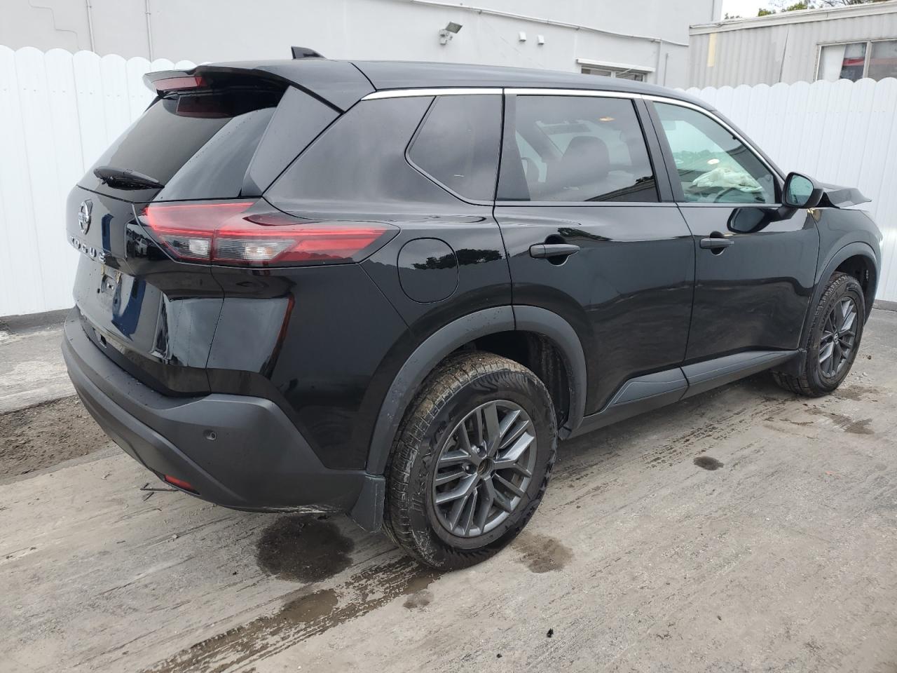 Image 3 of 2021 NISSAN ROGUE S 2021 with VIN 5N1AT3AA3MC676205