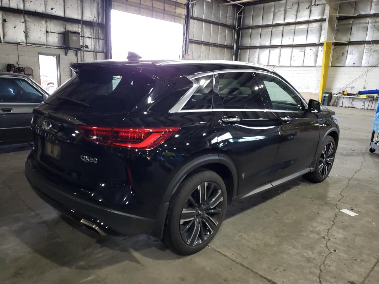 Image 3 of Infiniti Qx50 Luxe 2021 with VIN 3PCAJ5BB7MF114663