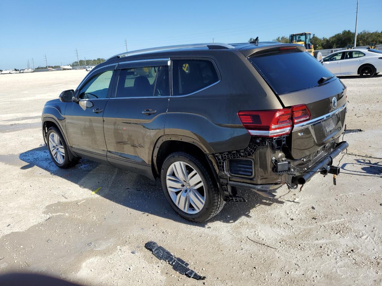 Image 2 of 2019 VOLKSWAGEN ATLAS SE 2019 with VIN 1V2UR2CA4KC503487
