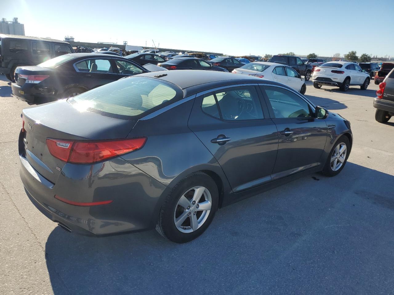Изображение 3 2015 KIA OPTIMA LX 2015 с VIN KNAGM4A72F5628852