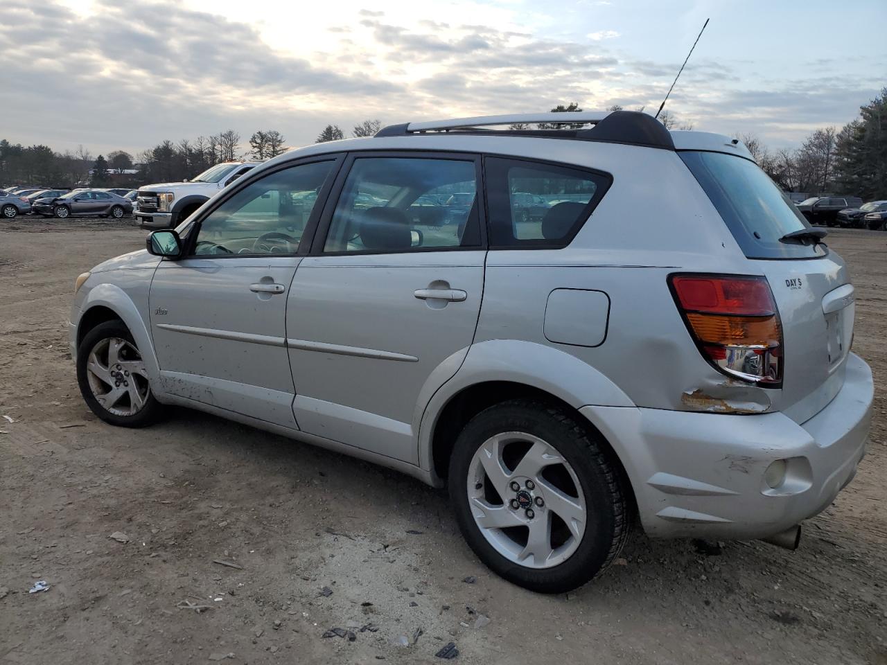 Image 2 of 2004 PONTIAC VIBE  2004 with VIN 5Y2SL64874Z458896